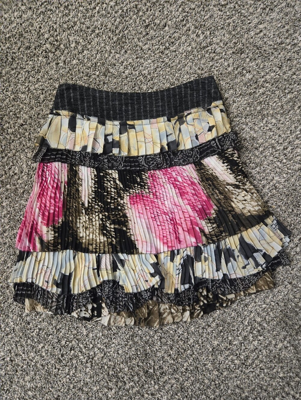 Diane von Furstenberg Kellen Tiered Silk Mini Skirt - Y2K Archive